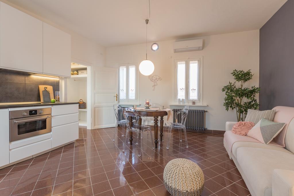 Palazzo Spada - Attico Con Terrazza Vista Fiume In Centro Кодигоро Екстериор снимка